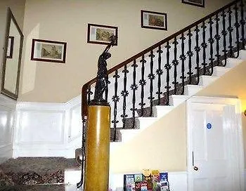 Minto House Hotel Edinburgh 2*,